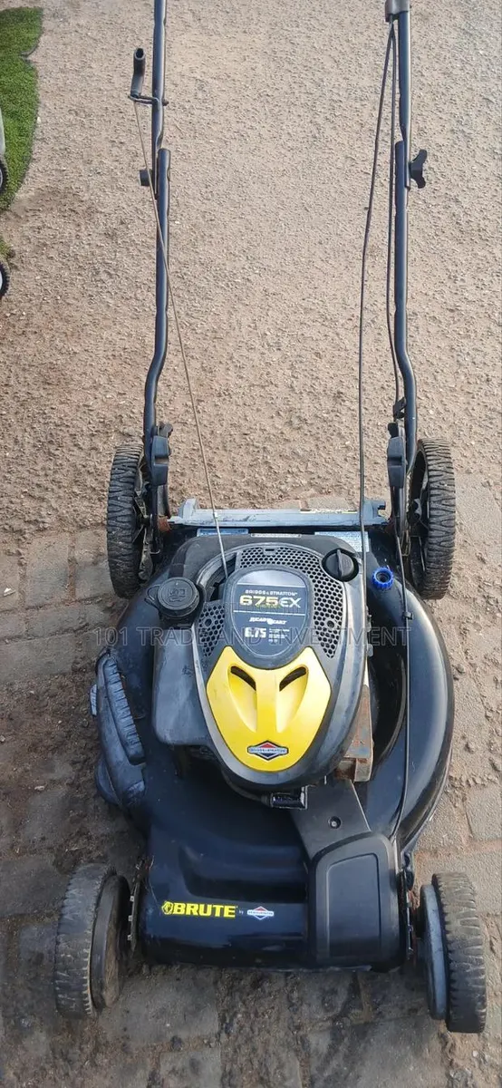 Brute USA Used Lawnmower · Photo 1