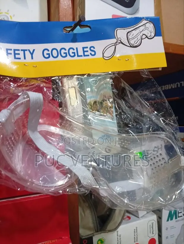 Safety Goggles · Photo 1
