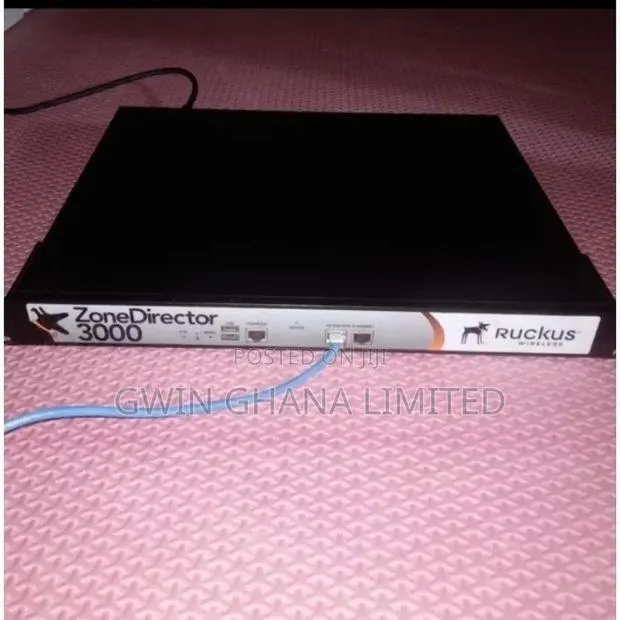 RUCKUS ZoneDirector 3000 Lan Controller · Photo 1