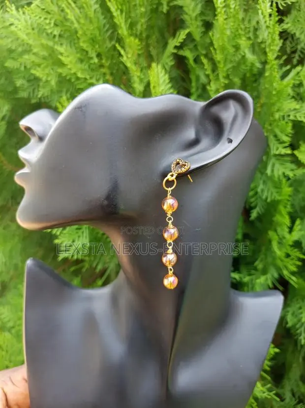 Handmade Beaded Earrings · Photo 1