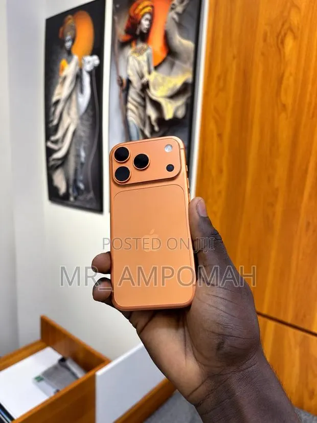 New Apple iPhone 17 Pro 256 GB Orange · Photo 1