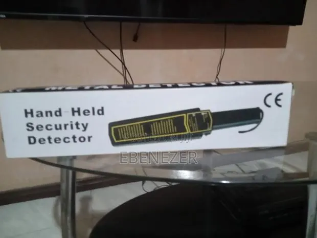Handheld Metal Detector · Photo 1