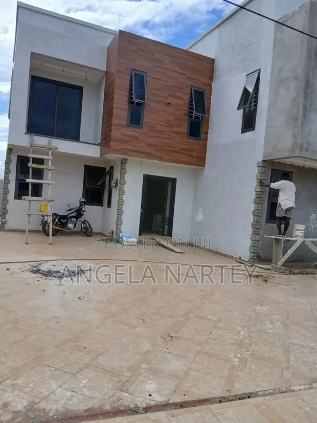 4bdrm House in Sakumono Estates for sale · Photo 1