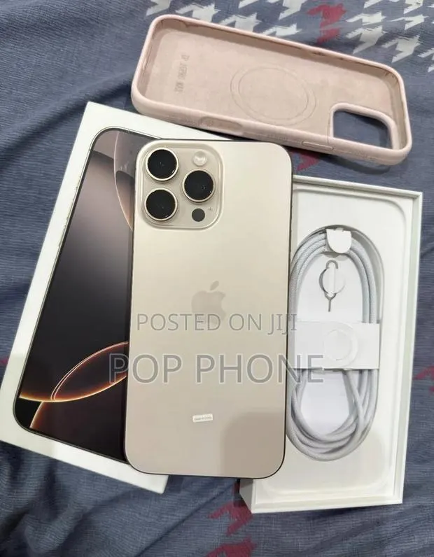 Apple iPhone 16 Pro Max 256 GB Gold · Photo 1
