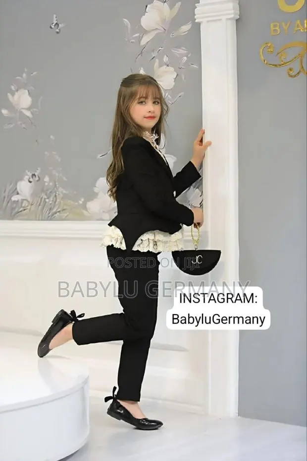 Complete Black Girl's Suit Set ; Turkey Luxury Brand · Photo 1