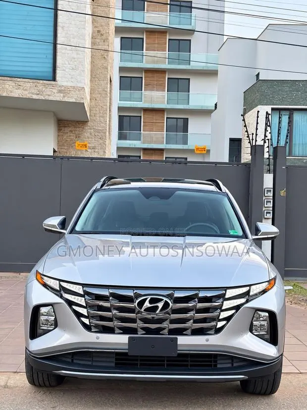 Hyundai Tucson Limited AWD 2025 Silver · Photo 1