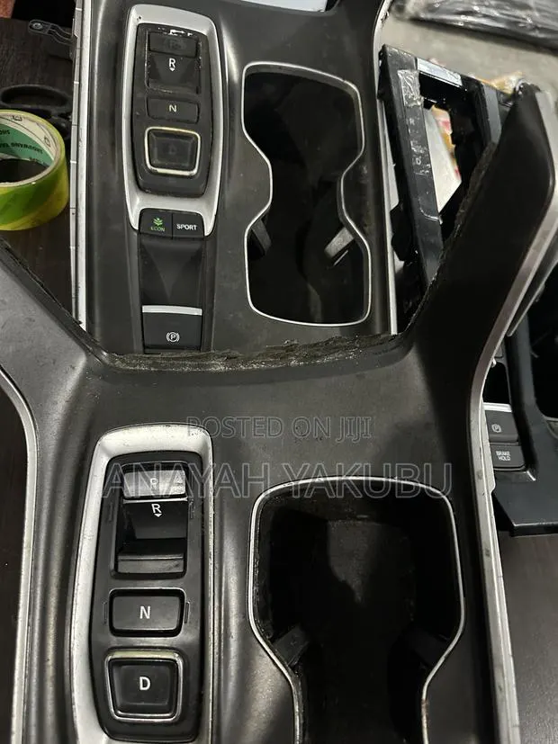 2019-25 Acura MDX Gear Knob · Photo 1
