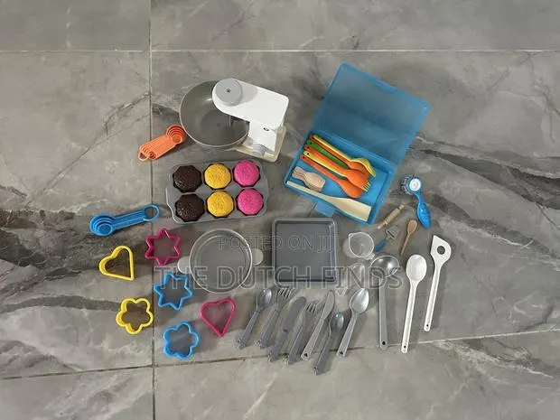 Kids Baking Kitchen Play Set · Photo 1