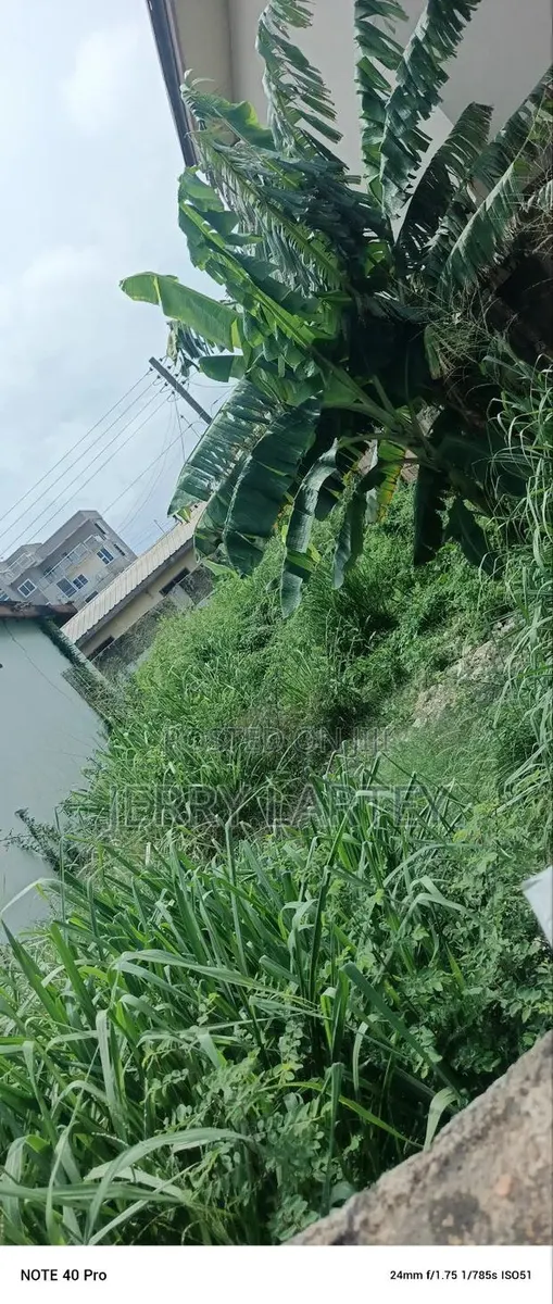 5bdrm Apartment in Dansoman for sale · Photo 1