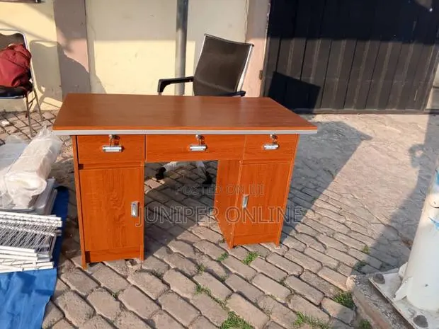 Nails Fixing Table Vi (Manicure) · Photo 1