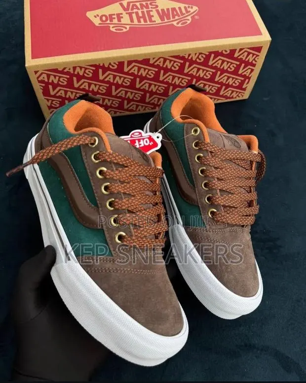 Vans Knu Skool Suede Brown and Green Colorway · Photo 1