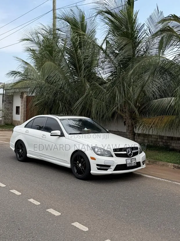 Mercedes-Benz C250 2014 White · Photo 1