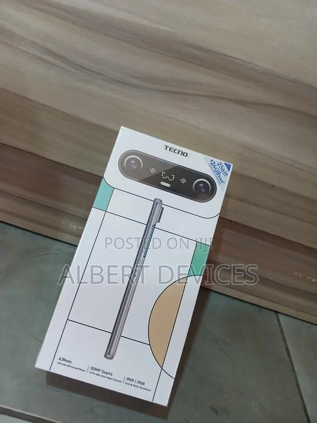 New Tecno Camon Slim 256 GB Silver · Photo 1