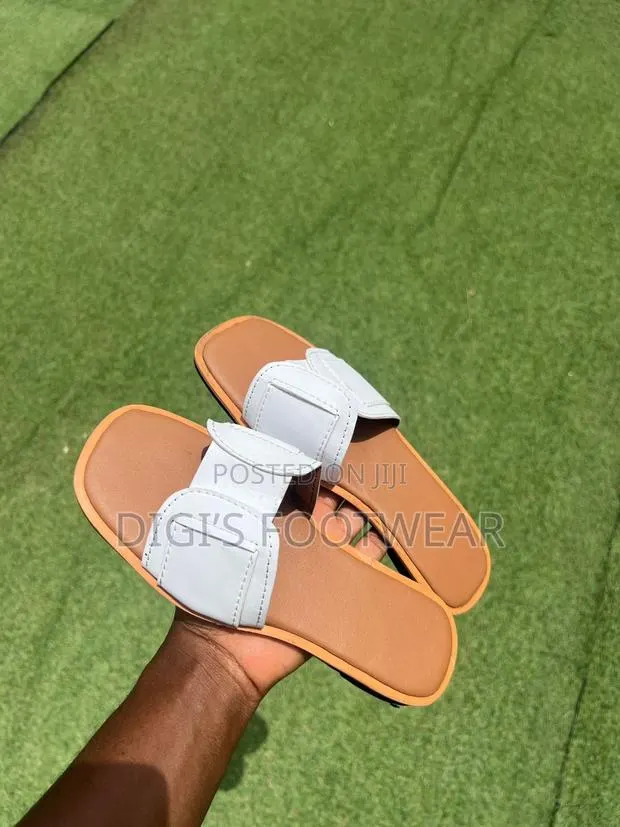 White Leather Adiepena Ladies Slippers · Photo 1