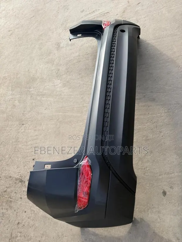 Hyundai Tucson Rear Back Bumper Complete 2016 2017 2018 · Photo 1