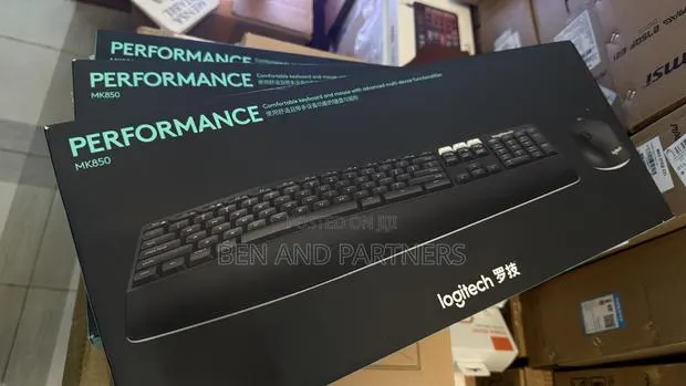LOGITECH PERFORMANCE MK850 Keyboard & Mouse · Photo 1