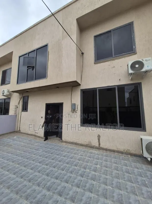 3bdrm Duplex in Acp Estate Area, Kwabenya for sale · Photo 1