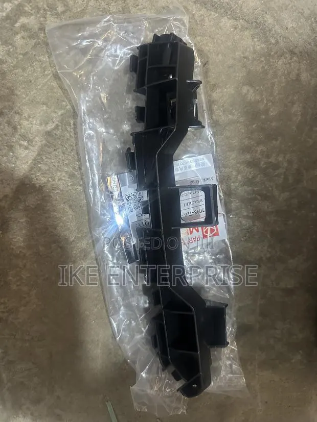 Honda Accord Bumper Locker 2013,2014,2015,2016,2017 · Photo 1