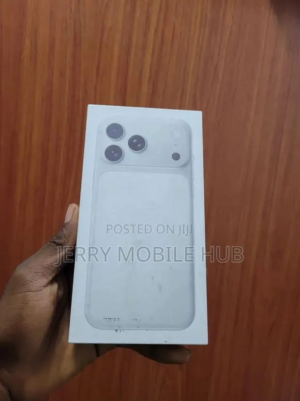 New Apple iPhone XS Max 256 GB Silver · Photo 1