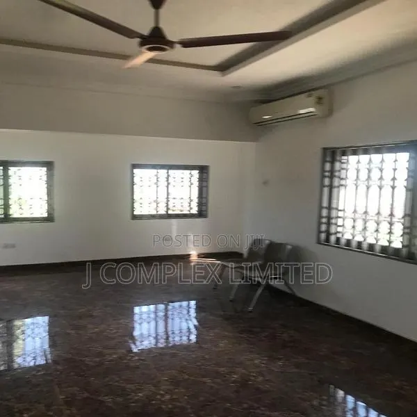 4bdrm House in MTN Area for rent · Photo 1