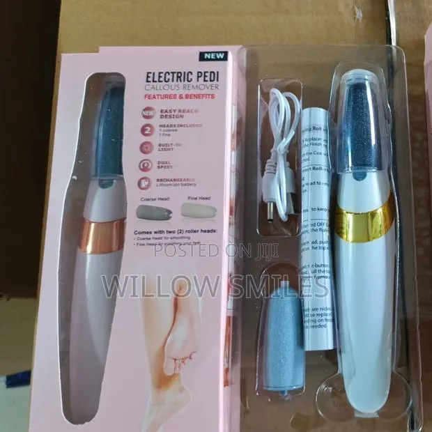 Electric Pedicure File + Footmask · Photo 1