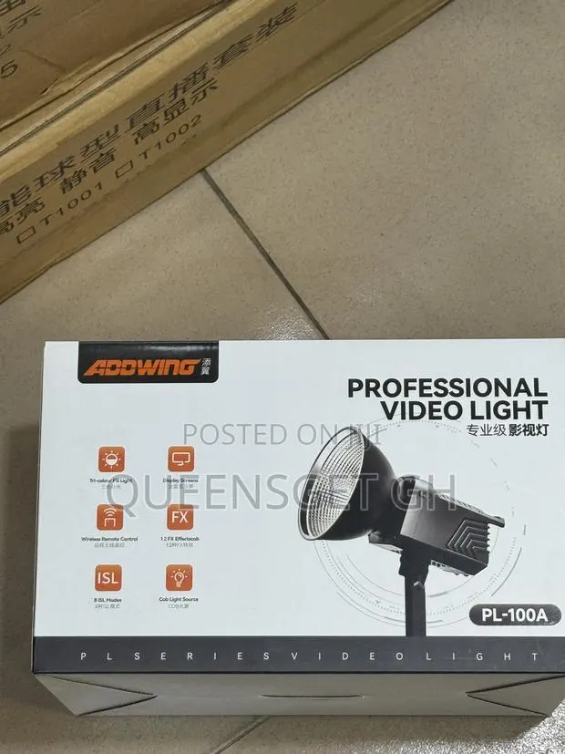 Studio Light for Video and Photos · Photo 1