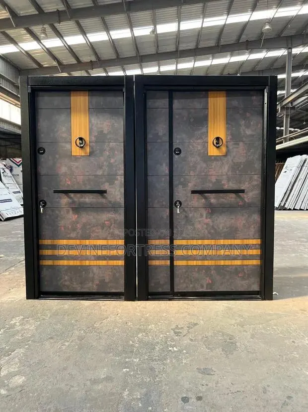 High Quality Gray Brown Color Mix Heavy Duty 11⁄2 Door · Photo 1