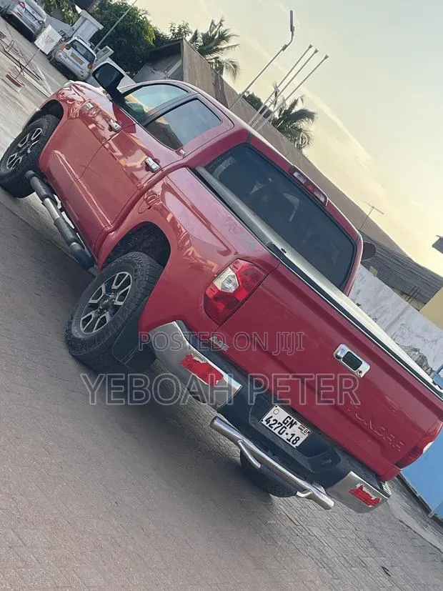 Toyota Tundra 2015 Red · Photo 1