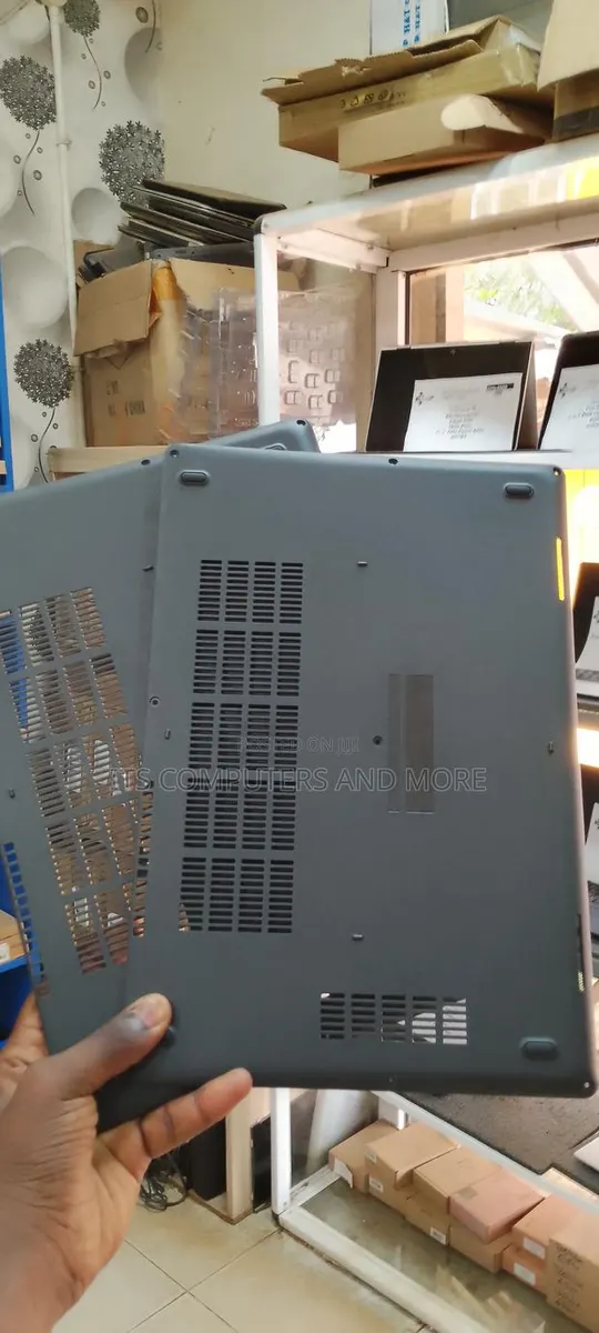 Dell 5480/5490 Back Cover · Photo 1
