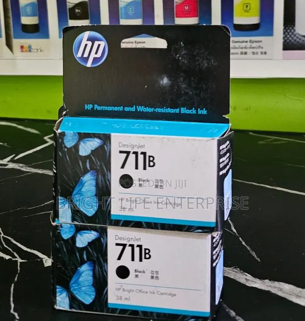 HP 711 Black Ink Cartridge (Cz133a) for HP Designjet T100 · Photo 1