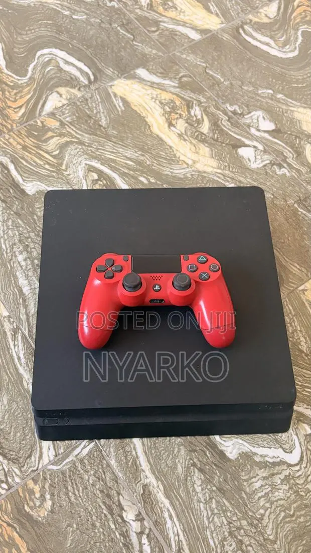 PS4 Slim for Sale · Photo 1