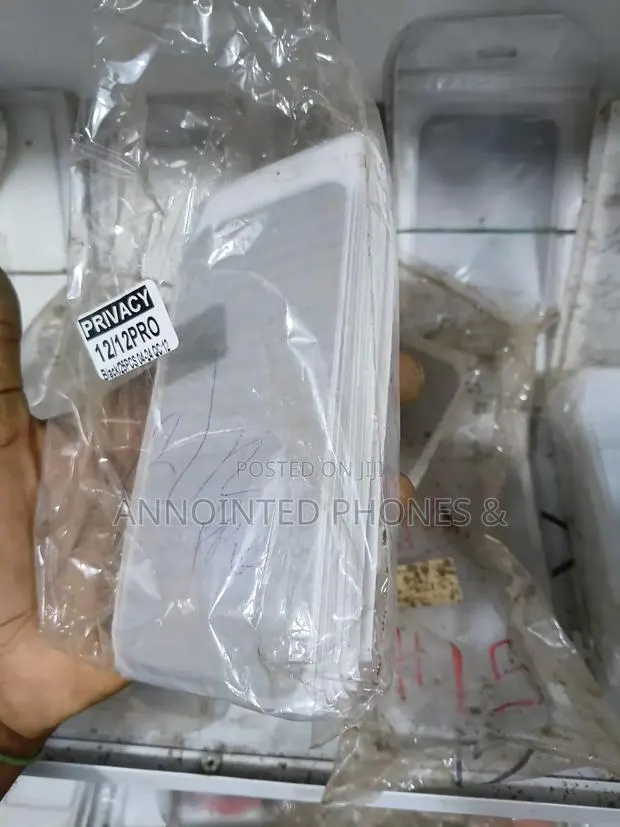 iPhone 12 and 12 Pro Glass · Photo 1