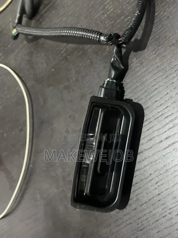 Honda Accord 2018-2022 Rear(Back) Boot Operner/Switch · Photo 1