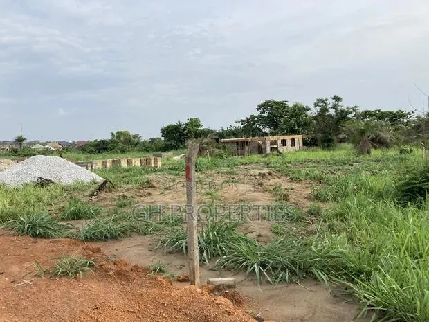 Half Plot for Sale at Sokoban Afracho. · Photo 1