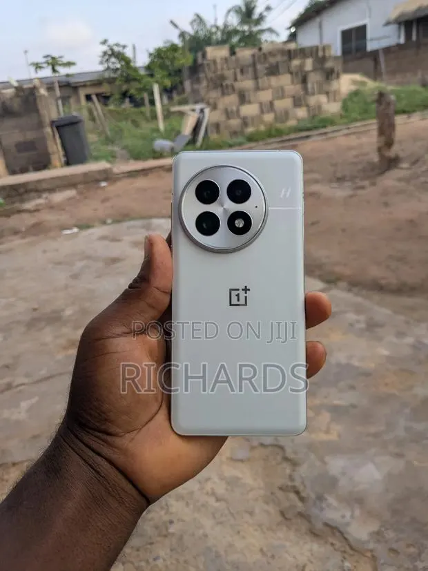 OnePlus 13 256 GB White · Photo 1