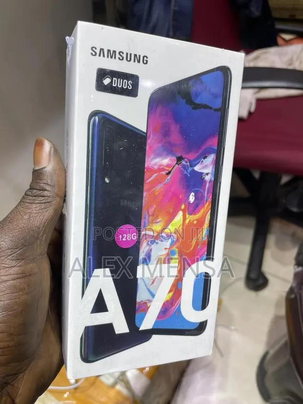 New Samsung Galaxy A70 128 GB Blue · Photo 1