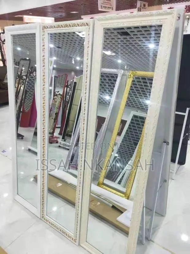 Standing Mirror · Photo 1