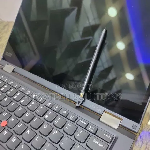 Laptop Lenovo ThinkPad L13 Yoga 8GB Intel Core i5 SSD 256GB · Photo 1
