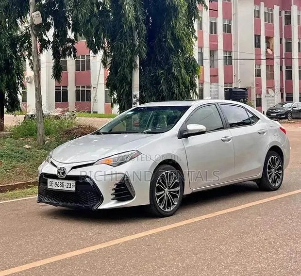 Toyota Corolla S Plus · Photo 1