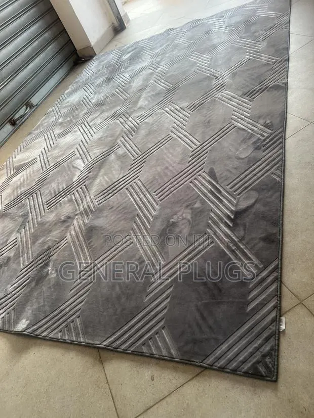 Instant Prestige Underfoot :Fluffy Fur Carpet Biggest Size (200x300cm · Photo 1