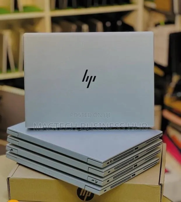 New Laptop HP EliteBook 840 G3 8GB Intel Core i5 SSD 256GB · Photo 1