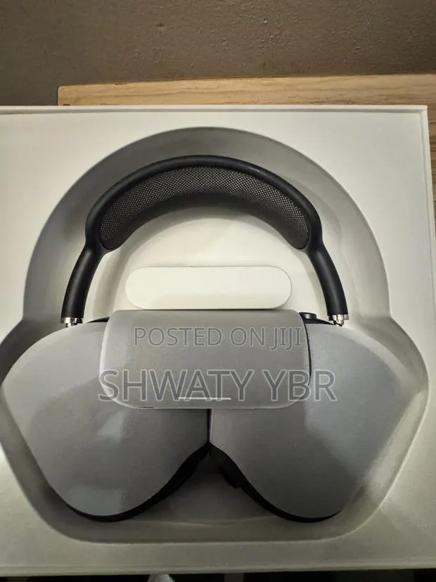 Airpods Max Generation 2 Slightly Used · Photo 1