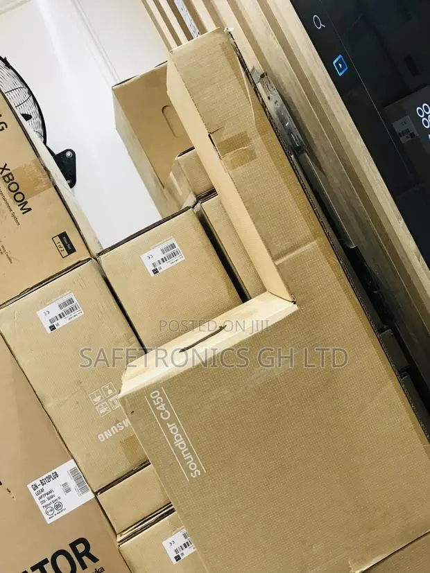 Samsung Hdmi 200w 2.1ch Bluetooth C450 Black Soundbar · Photo 1