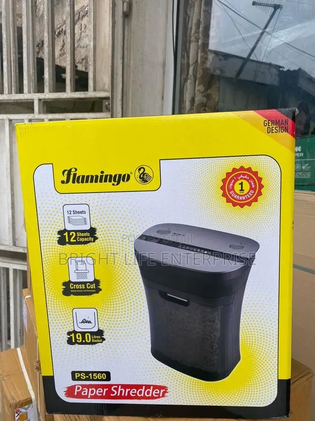 Flamingo Paper Shredder 12 Sheets · Photo 1