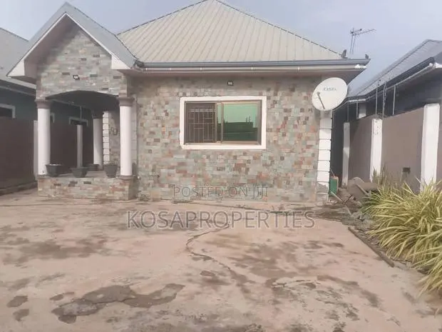 3bdrm House in Kasoa Fanmilk, Budumburam for sale · Photo 1