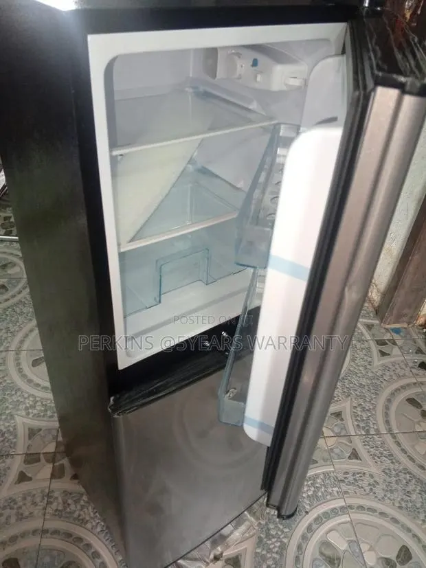 Nasco 14FL Refrigerator 106 Fast Cooling Refrigerator · Photo 1