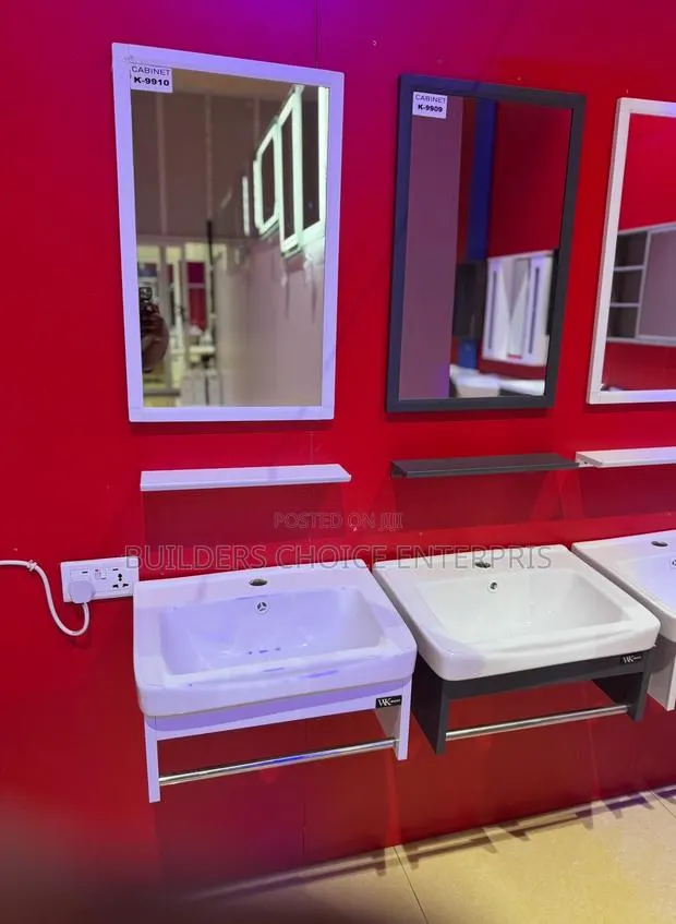 Basin Mirror With Shelve · Photo 1