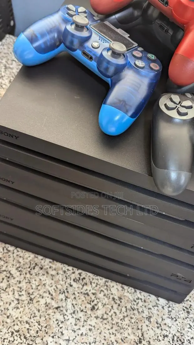 Kotobabi - Sony PS4 Pro for Sale at Kotobabi With 17 Games Graphics · Photo 1