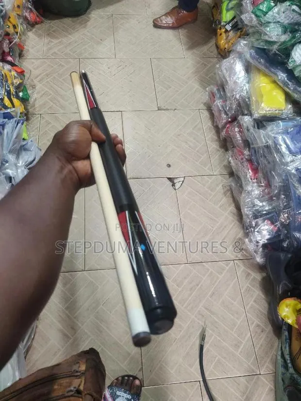 Size 12 Adjustable Snooker Cue Sticks · Photo 1