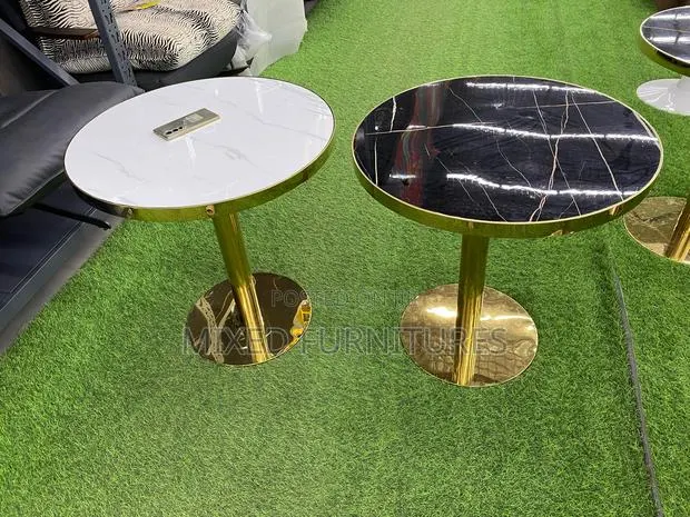 Bar Table / Coffee Table · Photo 1